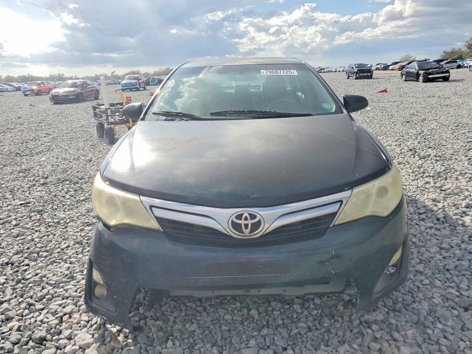 2013 Toyota Camry le