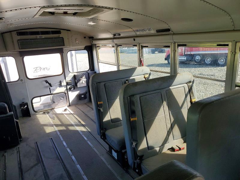 2011 Chevrolet 2011 Thomas Minotour G3500-School Bus