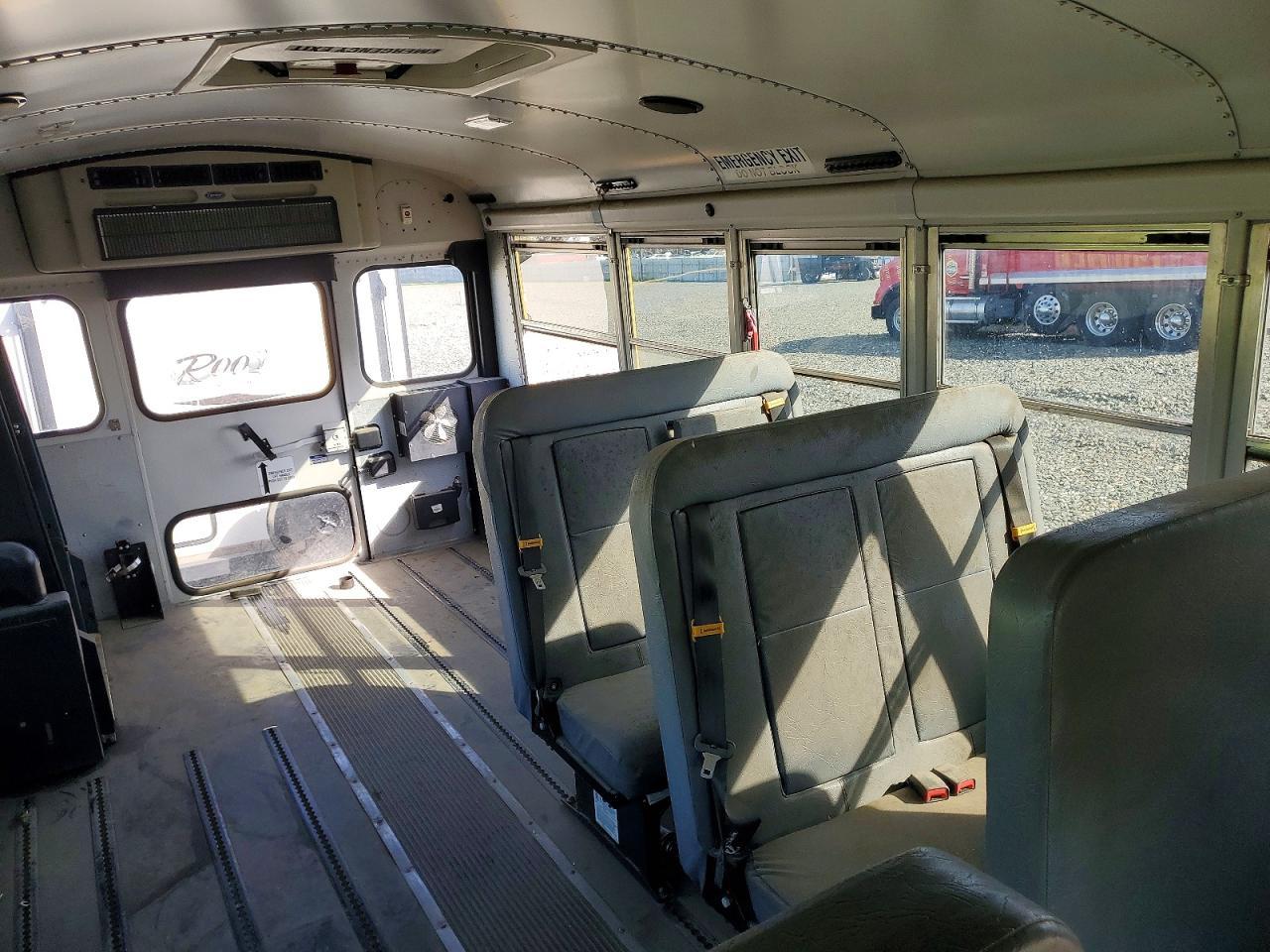 2011 Chevrolet 2011 Thomas Minotour G3500-School Bus