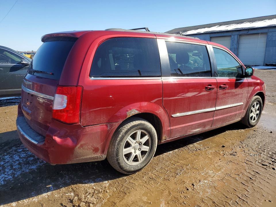 2013 Chrysler Town & Country Touring