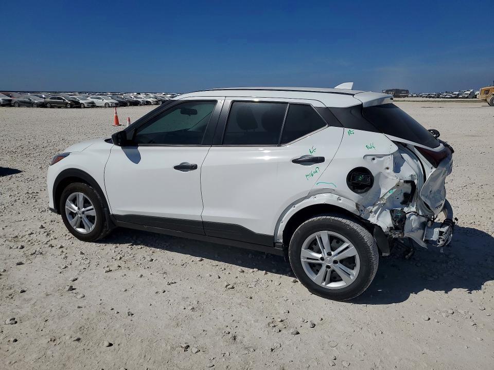 2025 Nissan Kicks Play s
