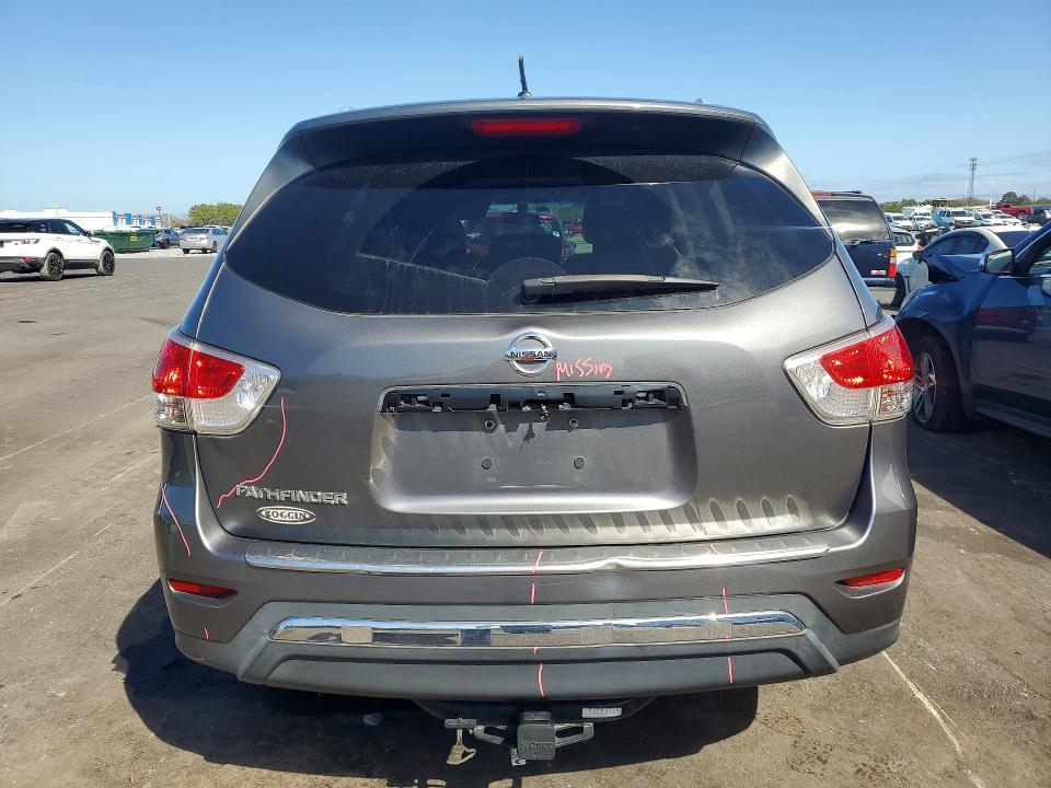 2015 Nissan Pathfinder s
