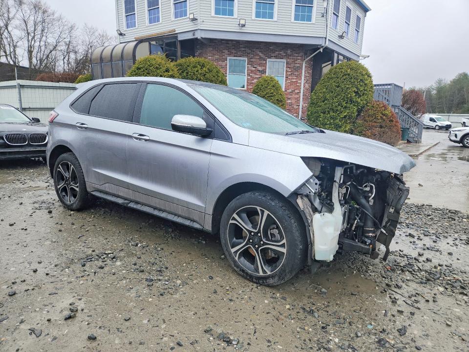 2022 Ford Edge st