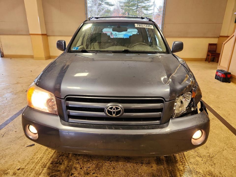 2004 Toyota Highlander Limited