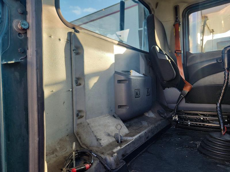 2015 Mack CXU612 Semi Truck