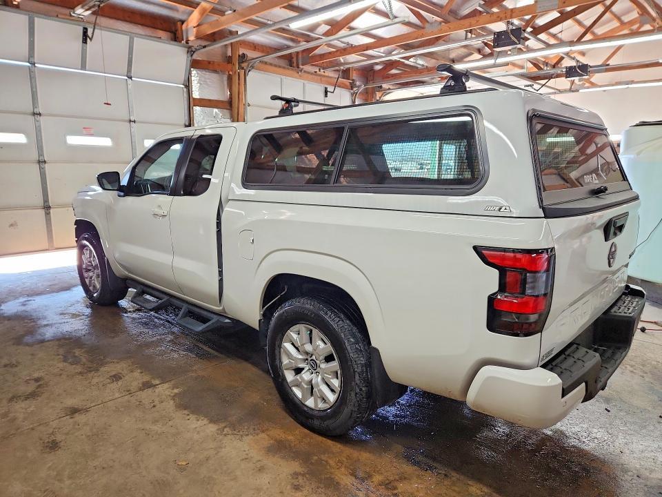 2022 Nissan Frontier sv