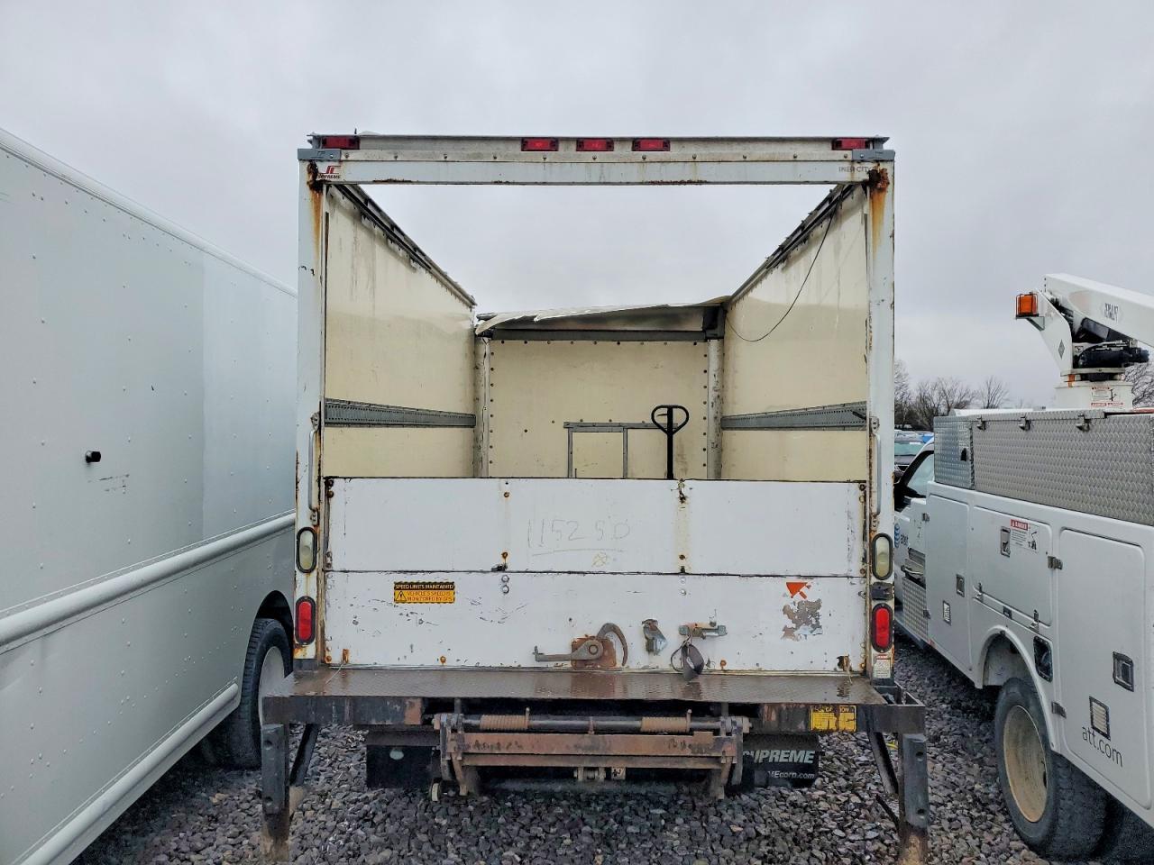 2012 Chev Express G4500