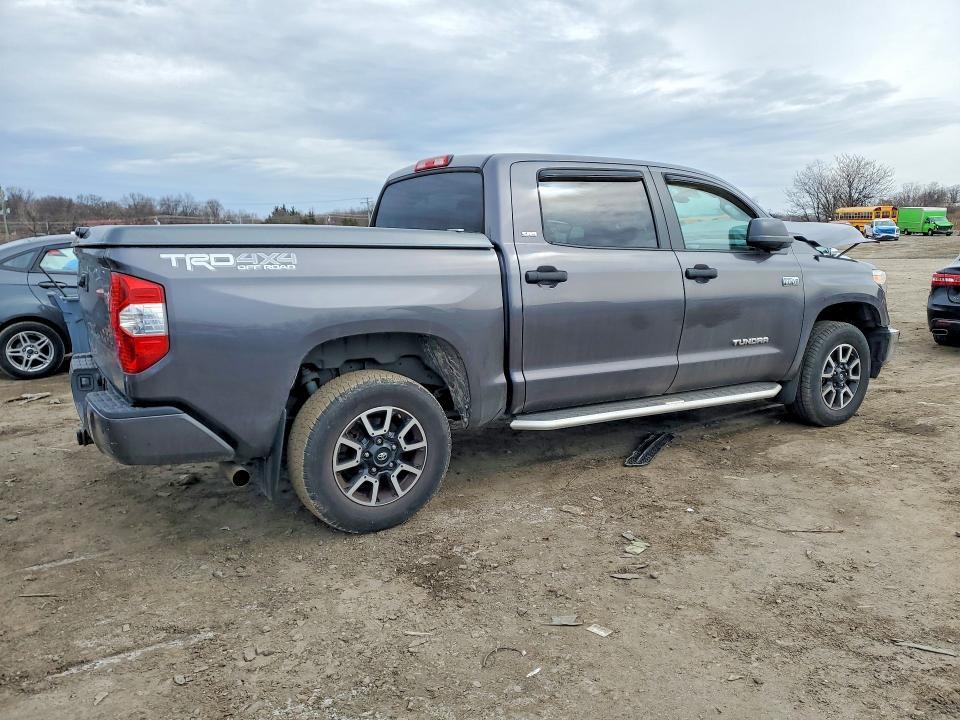 2018 Toyota Tundra SR5