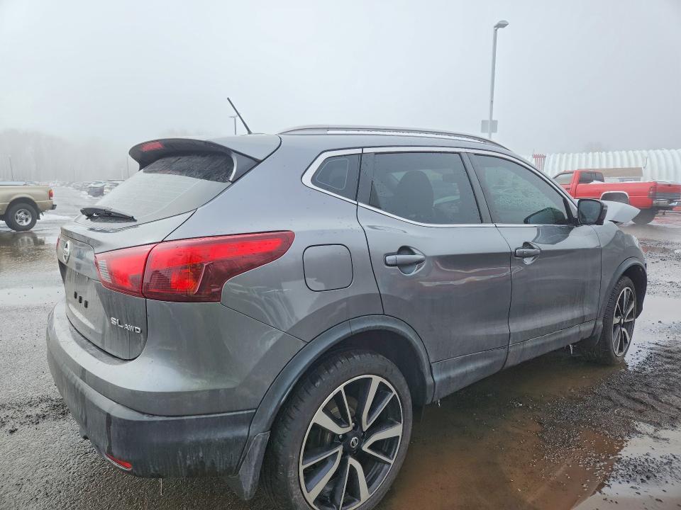 2017 Nissan Rogue Sport sl