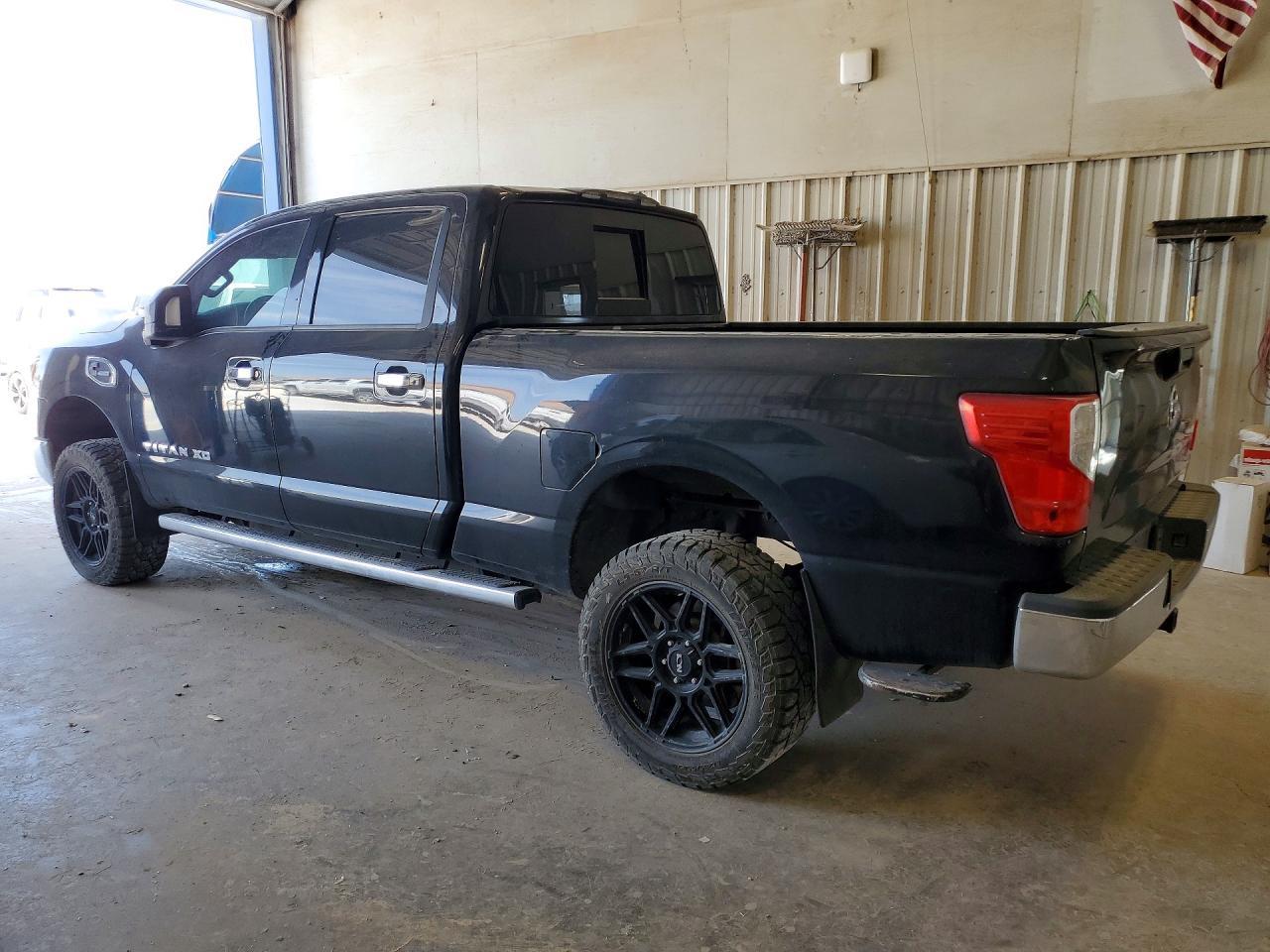 2017 Nissan Titan XD SV