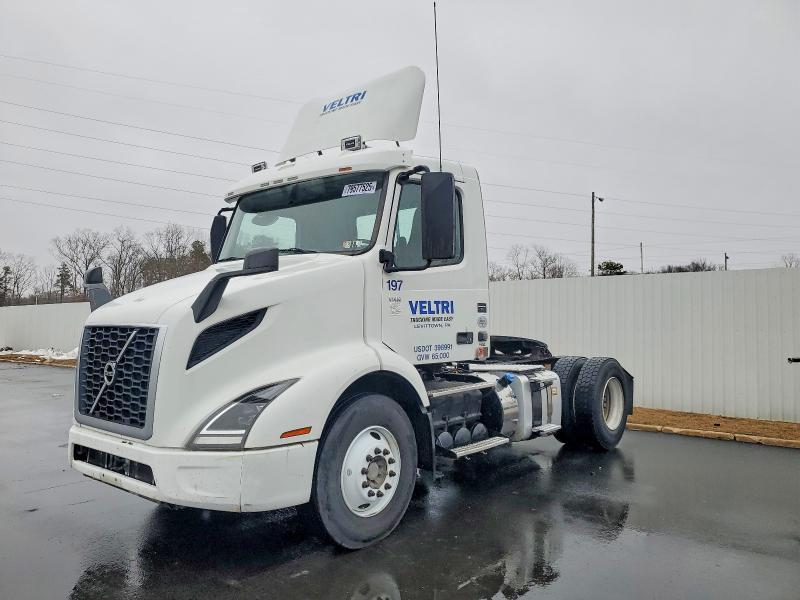 2019 Volvo VNR-Semi Truck