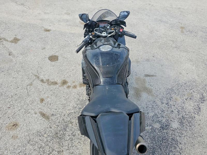 2022 Yama YZFR1
