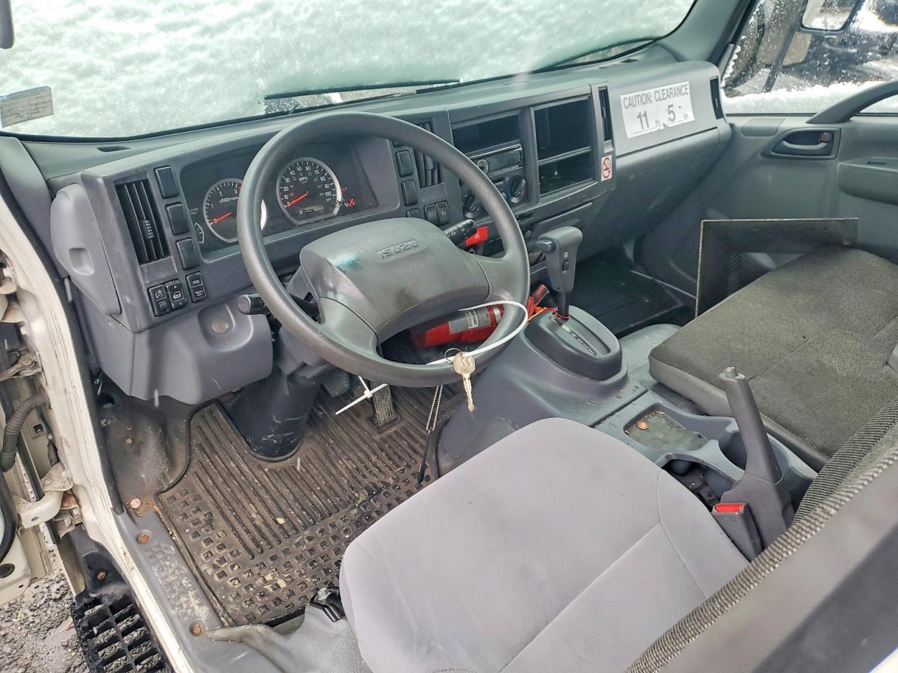 2016 Isuzu NPR HD BOX Truck