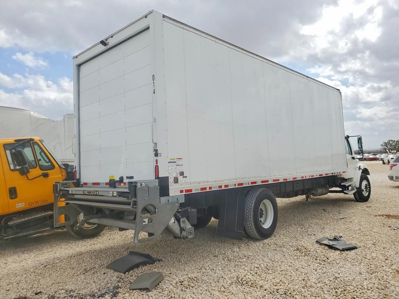 2023 Freightliner Business Class M2 BOX Truck