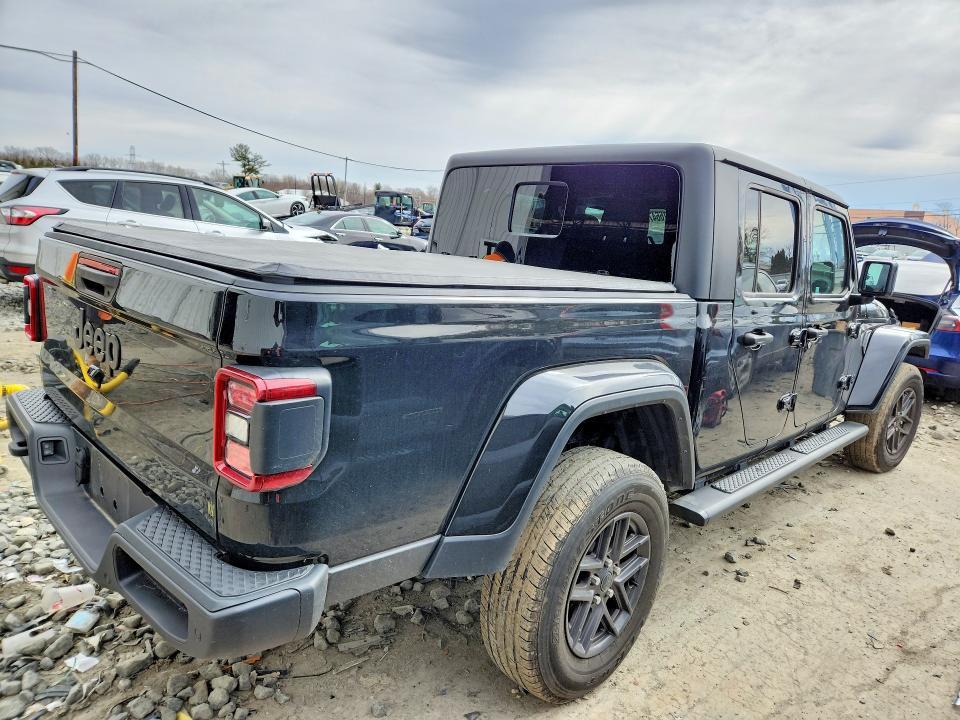 2024 Jeep Gladiator Sport