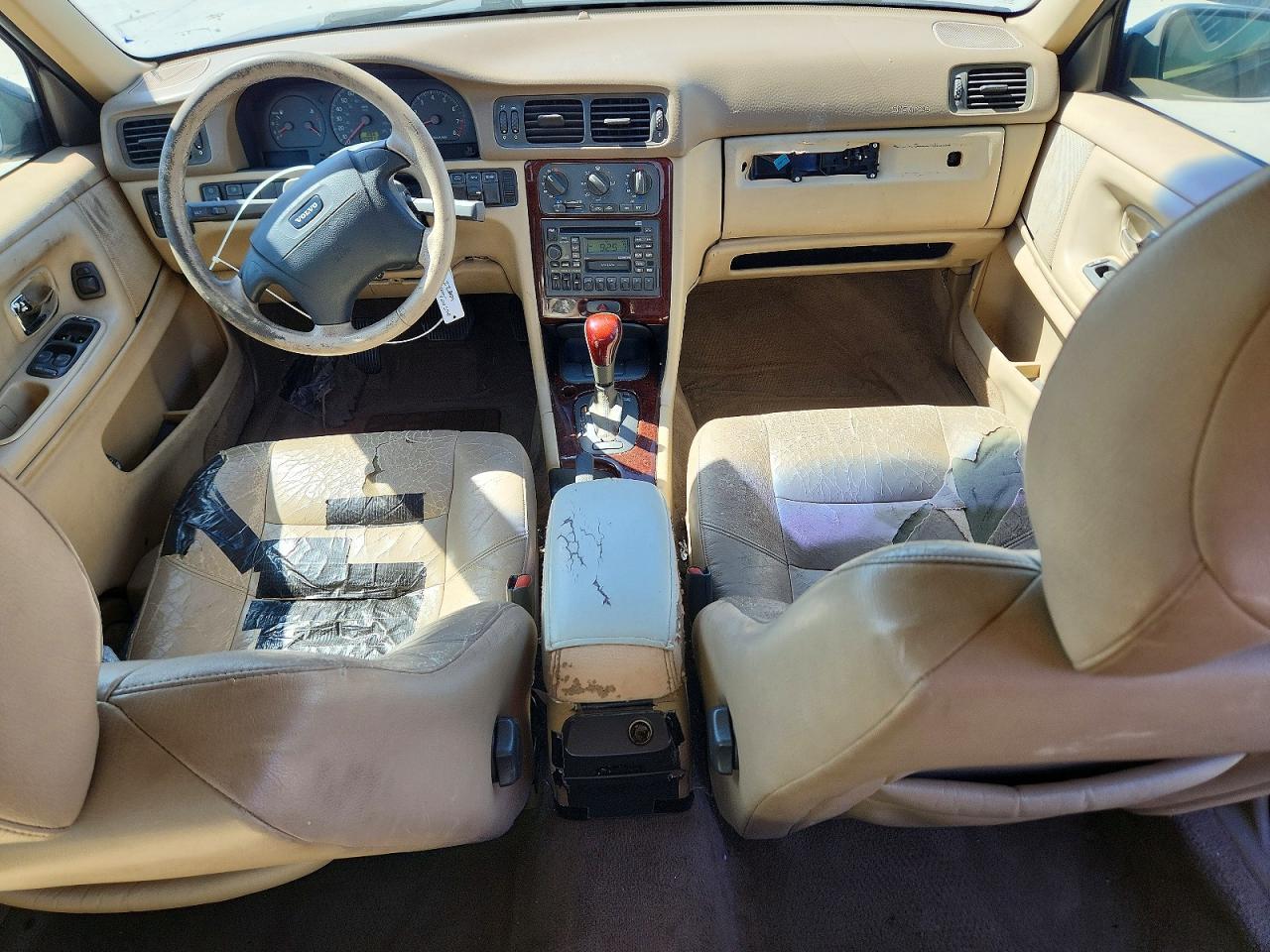 2000 Volvo S70 Base