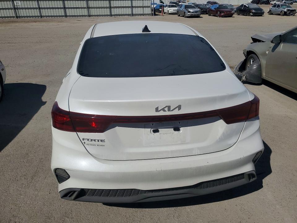 2024 KIA Forte lx