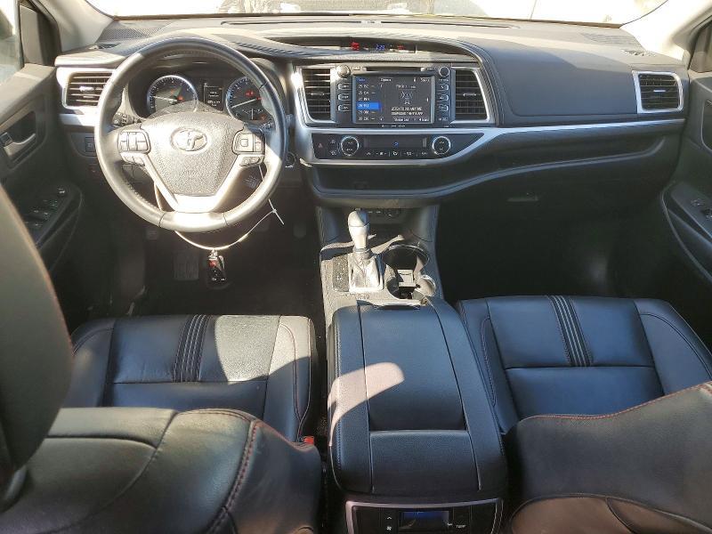 2019 Toyota Highlander se