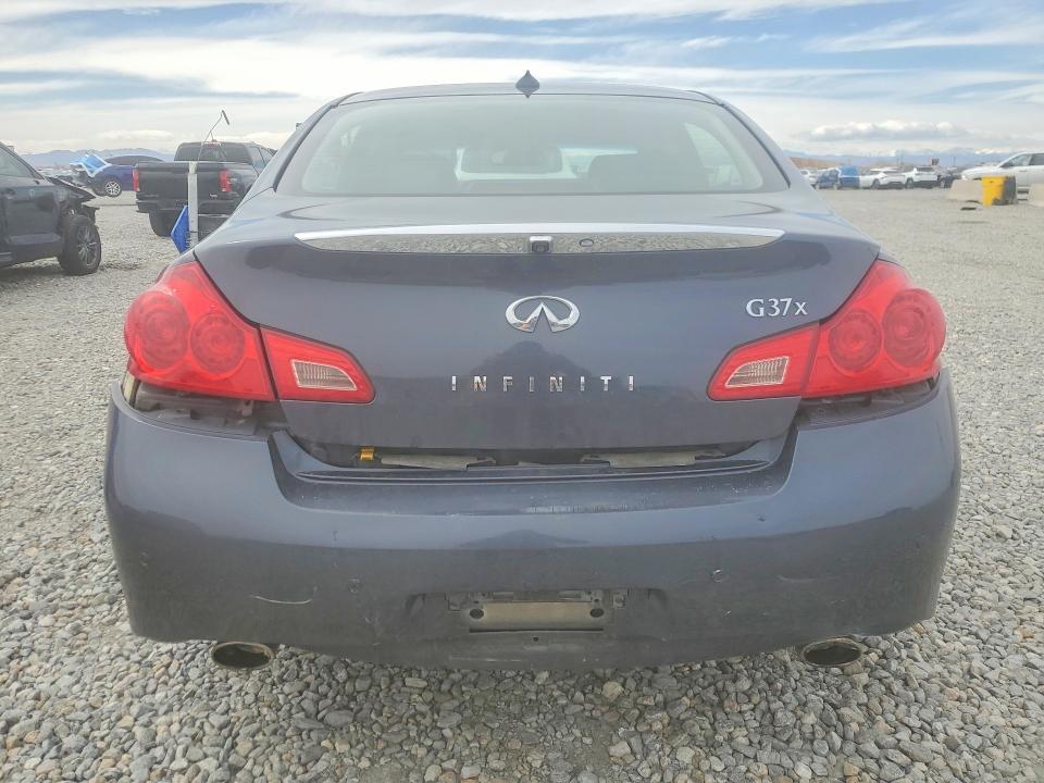 2011 Infiniti G37 Sedan x