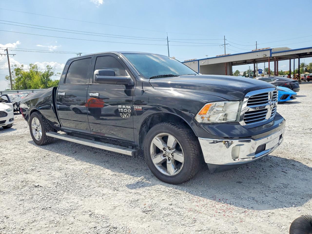 2016 Dodge RAM 1500 SLT