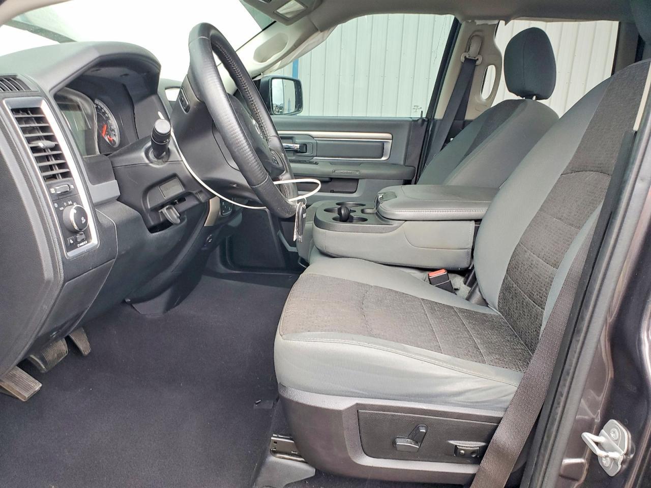 2016 Dodge RAM 1500 SLT