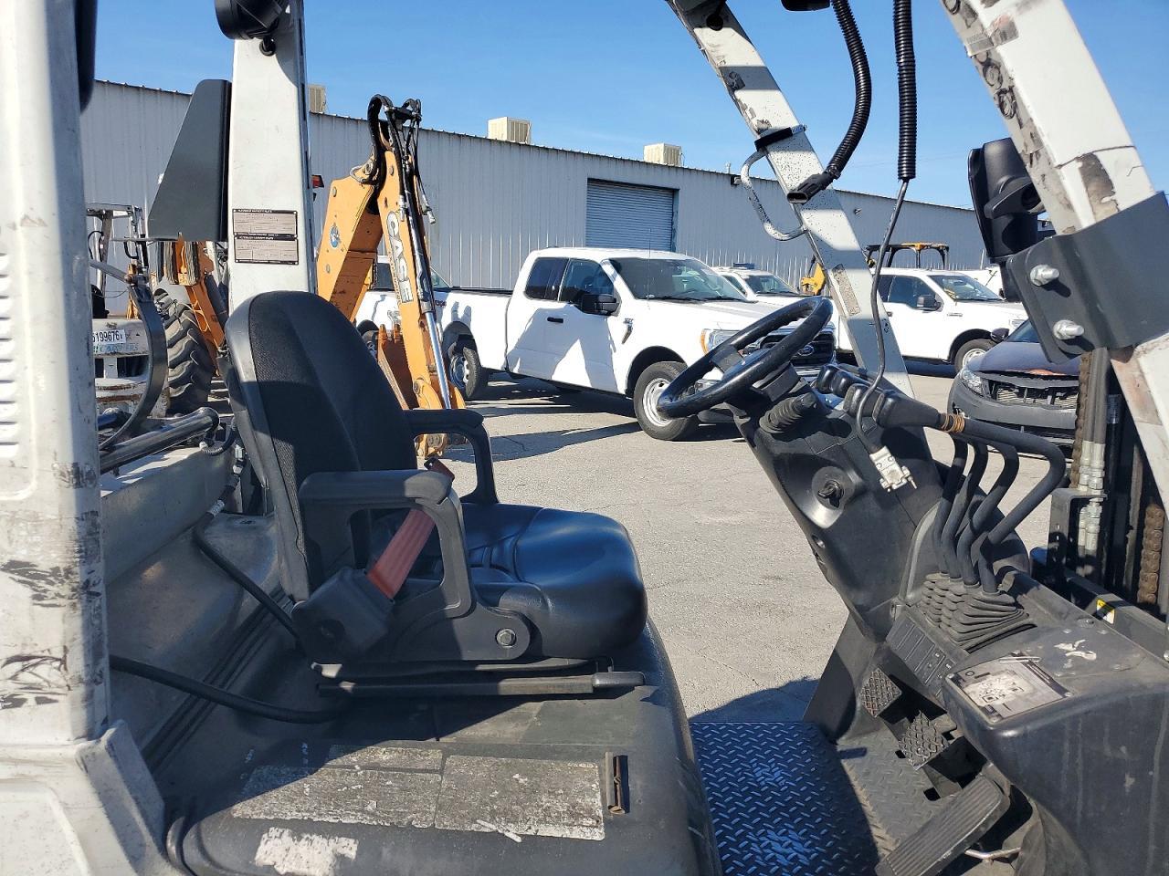 2015 Unicariers 2015 Nissan MCP1F2A20LV Forklift