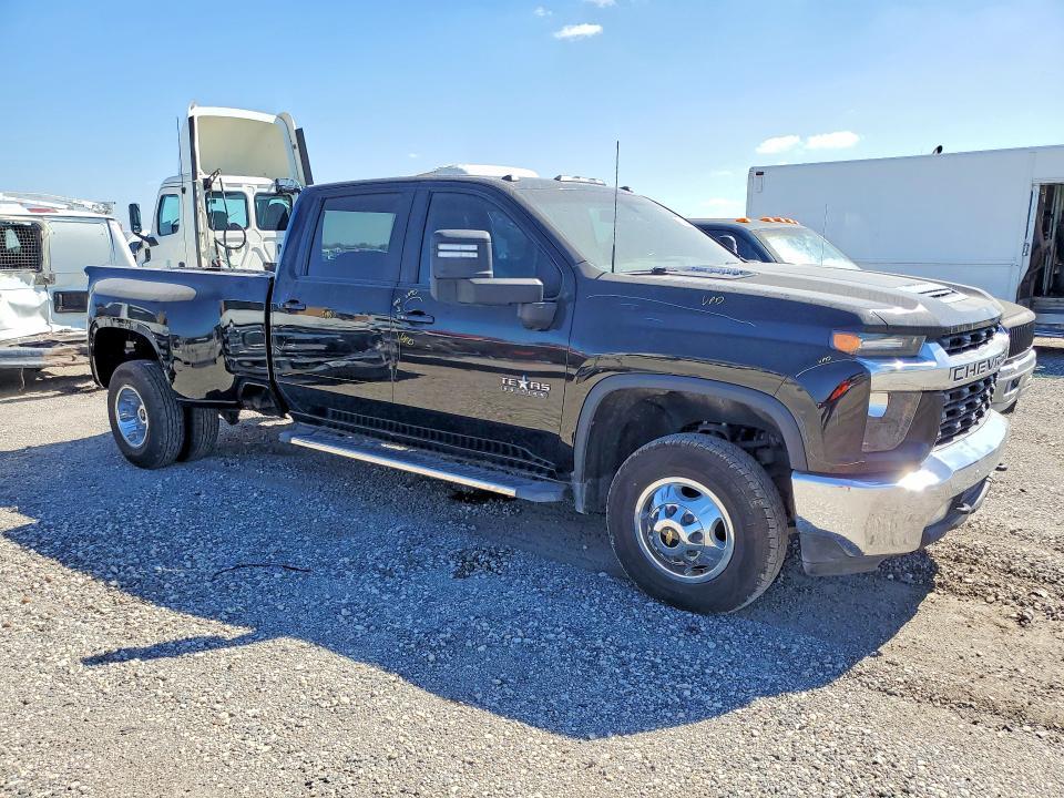 2022 Chevrolet Silverado K3500 LT