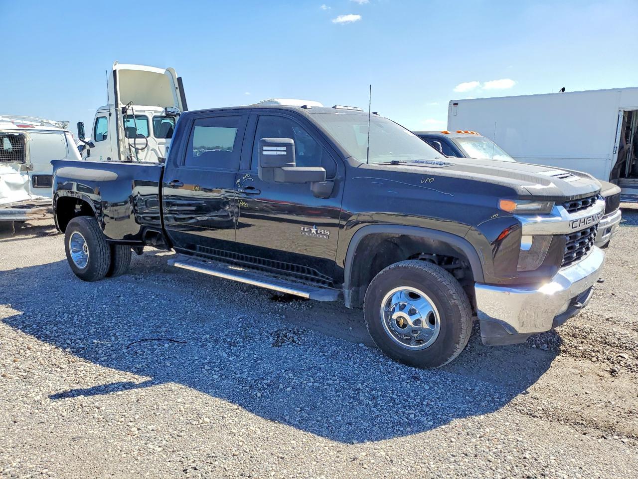 2022 Chevrolet Silverado K3500 LT