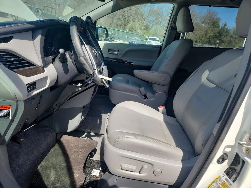 2020 Toyota Sienna xle 8-passenger