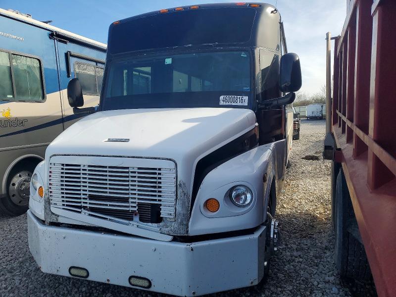 2006 Freigliner Shuttle Bus