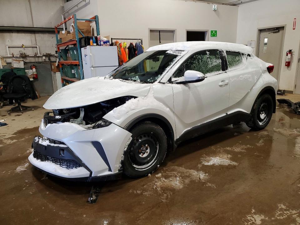 2022 Toyota C-hr xle