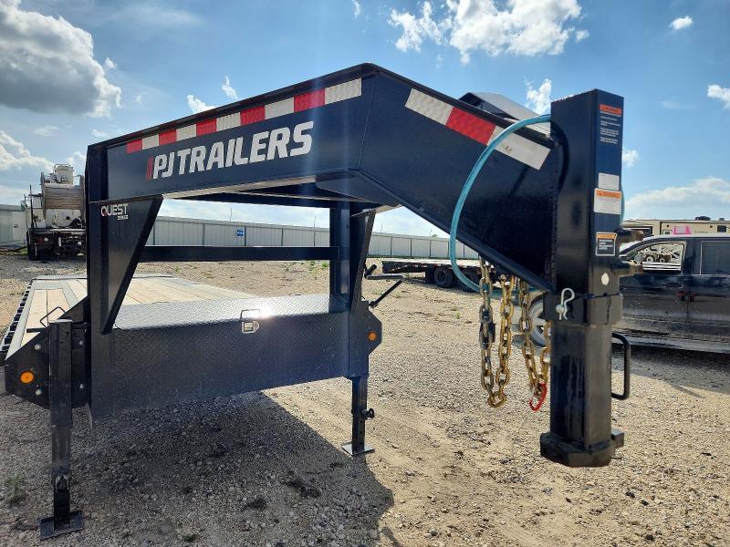 2026 PJ LQ302 Equipment Trailer