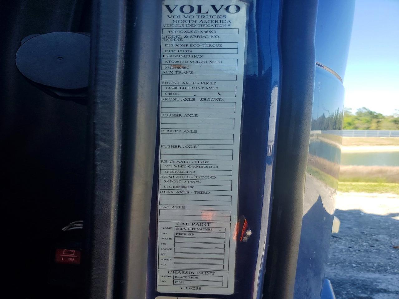2016 Volvo VNL Semi Truck