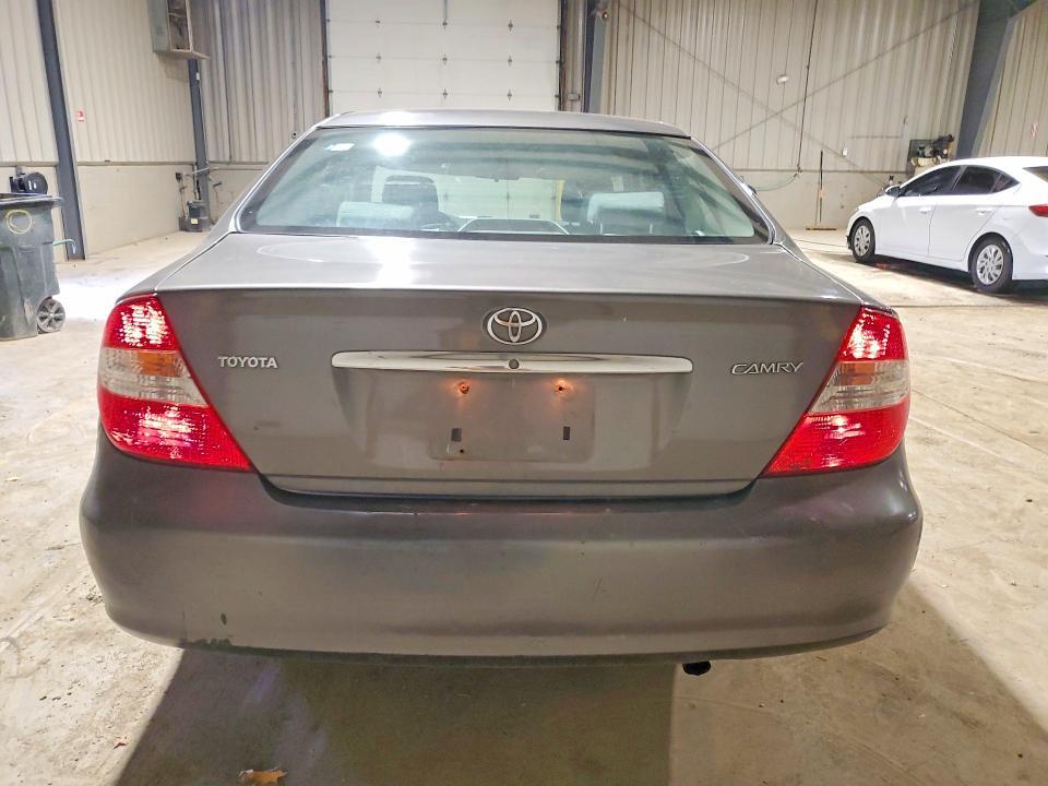 2004 Toyota Camry