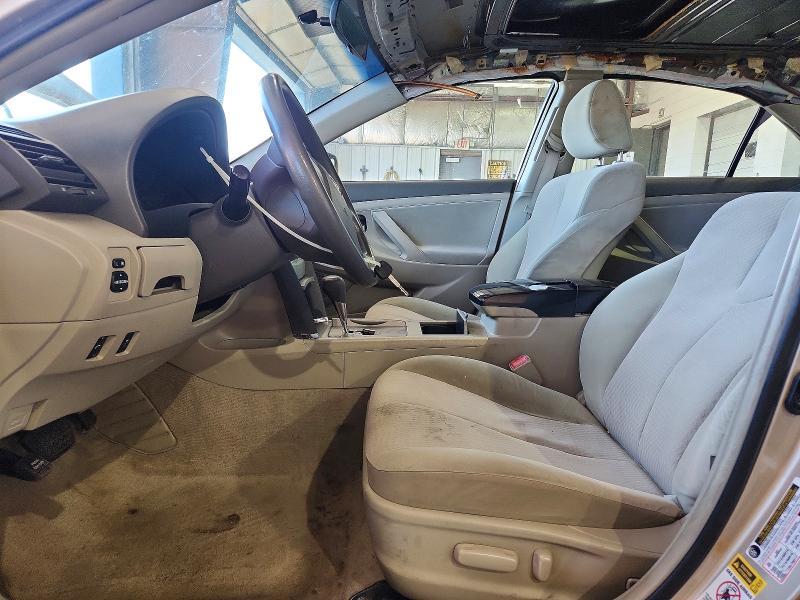 2010 Toyota Camry le