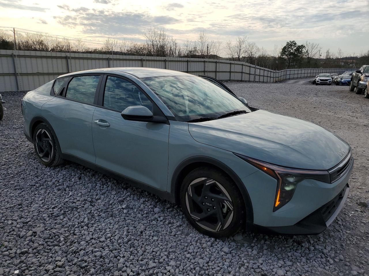 2025 KIA K4 ex