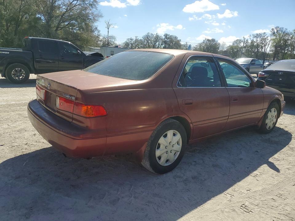 2000 Toyota Camry le