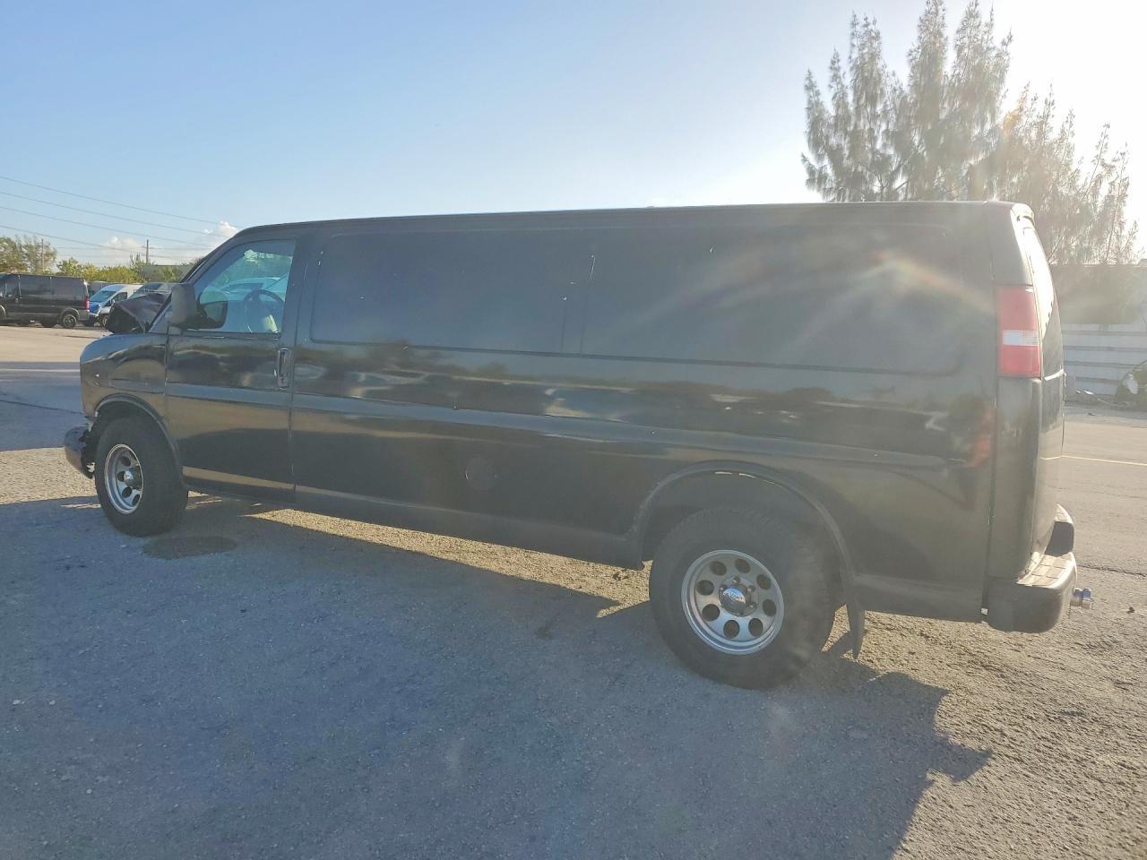 2005 GMC Savana G2500