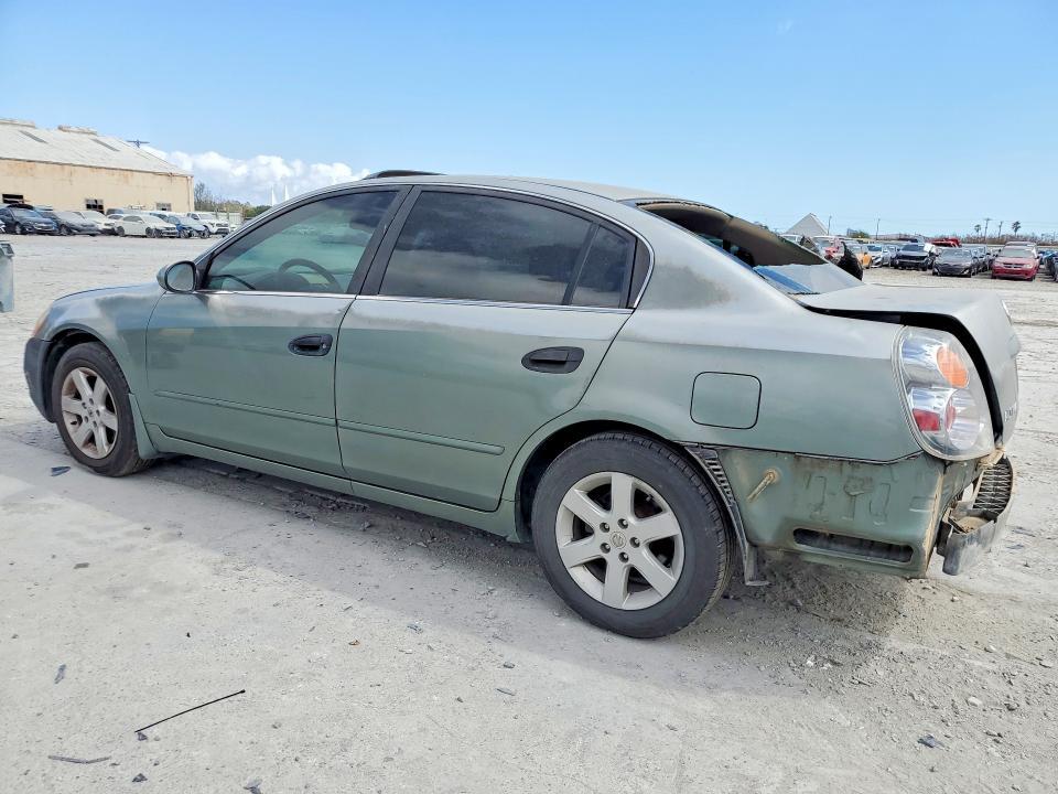 2004 Niss Altima