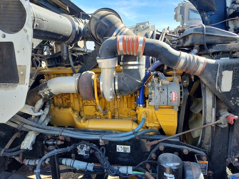 2007 Kenworth T660 Semi Truck