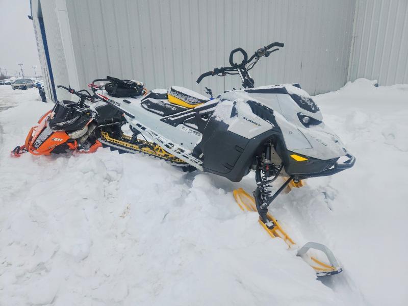 2023 Skidoo Summit 800PTEK2