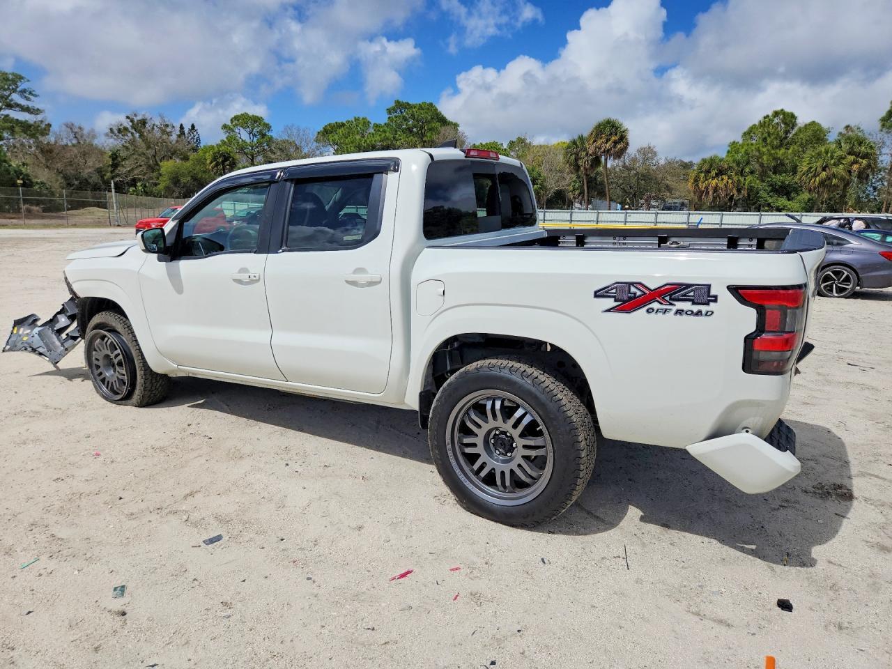 2024 Nissan Frontier SV