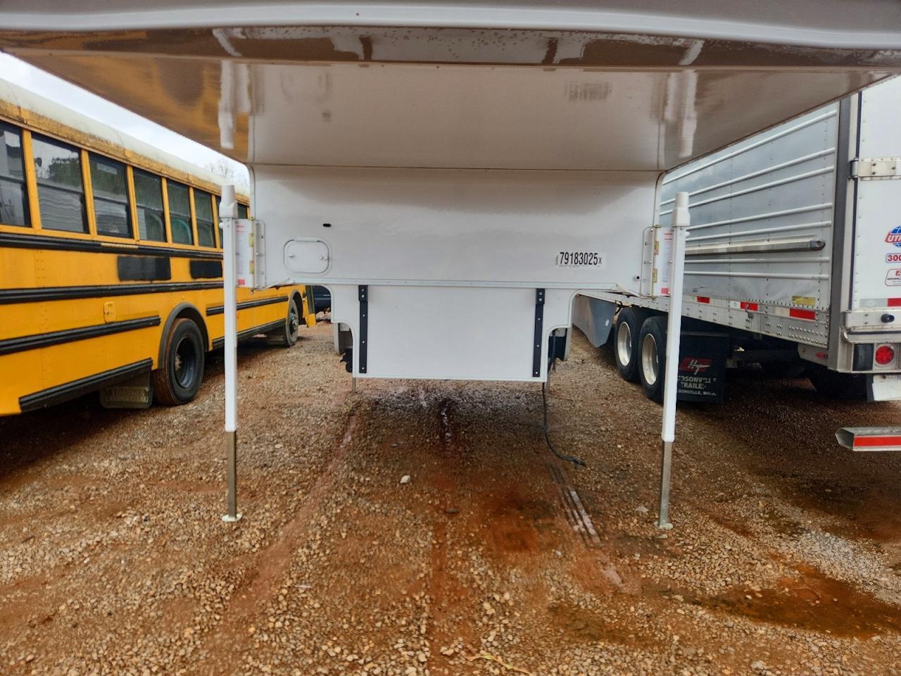 2025 Lance Trailers-Slide-IN Camper