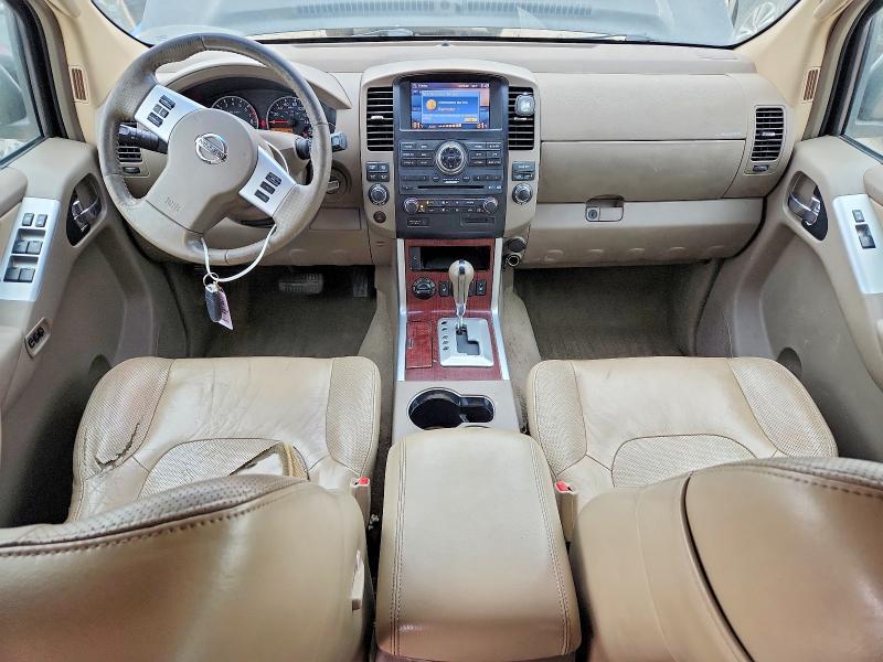 2008 Nissan Pathfinder se V8
