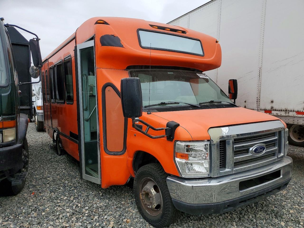 2017 Ford Econoline-Shuttle Bus