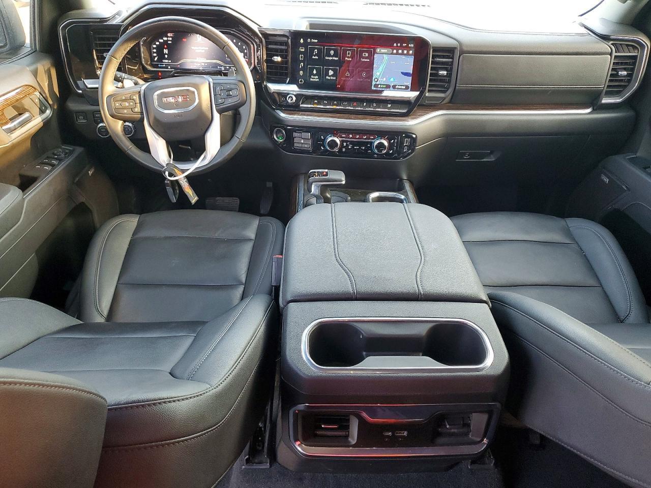 2025 GMC Sierra K1500 Elevation