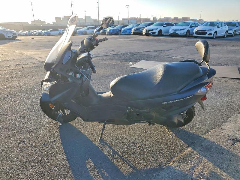 2022 Suzuki UH200