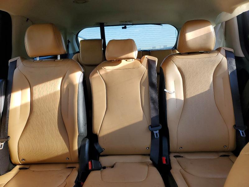 2022 KIA Carnival lx