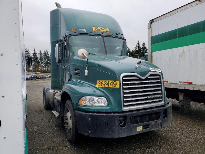 2017 Mack Cxu612 Semi Truck