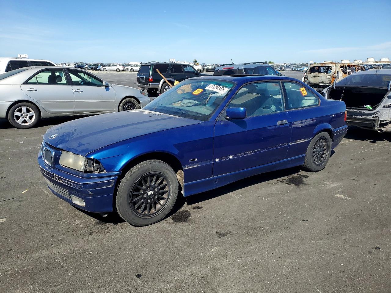 1999 BMW 323 is
